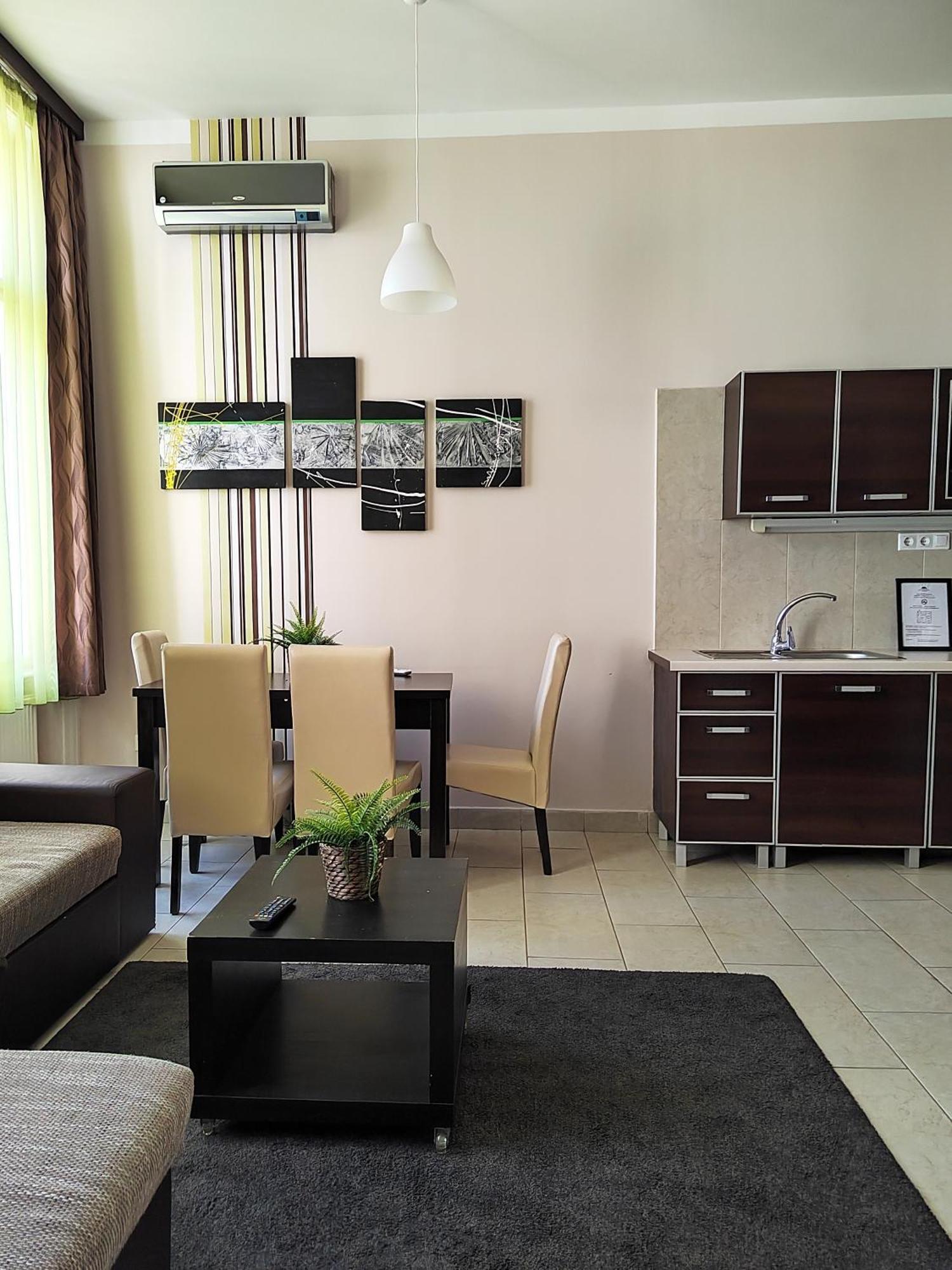 Central Walk Fashionstreet Apartmnts Budapest Ngoại thất bức ảnh