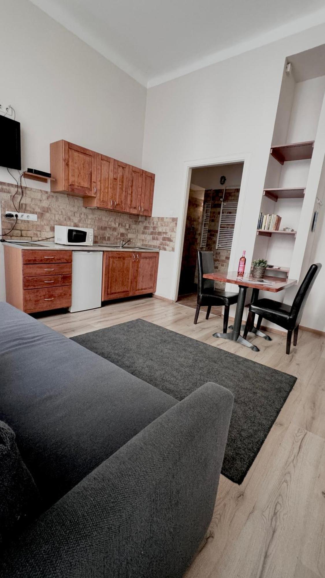 Central Walk Fashionstreet Apartmnts Budapest Ngoại thất bức ảnh