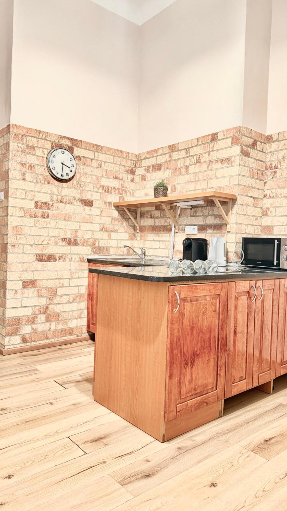 Central Walk Fashionstreet Apartmnts Budapest Ngoại thất bức ảnh