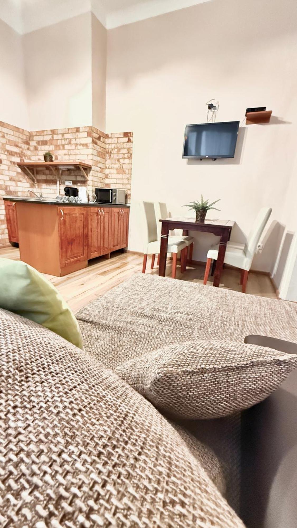 Central Walk Fashionstreet Apartmnts Budapest Ngoại thất bức ảnh